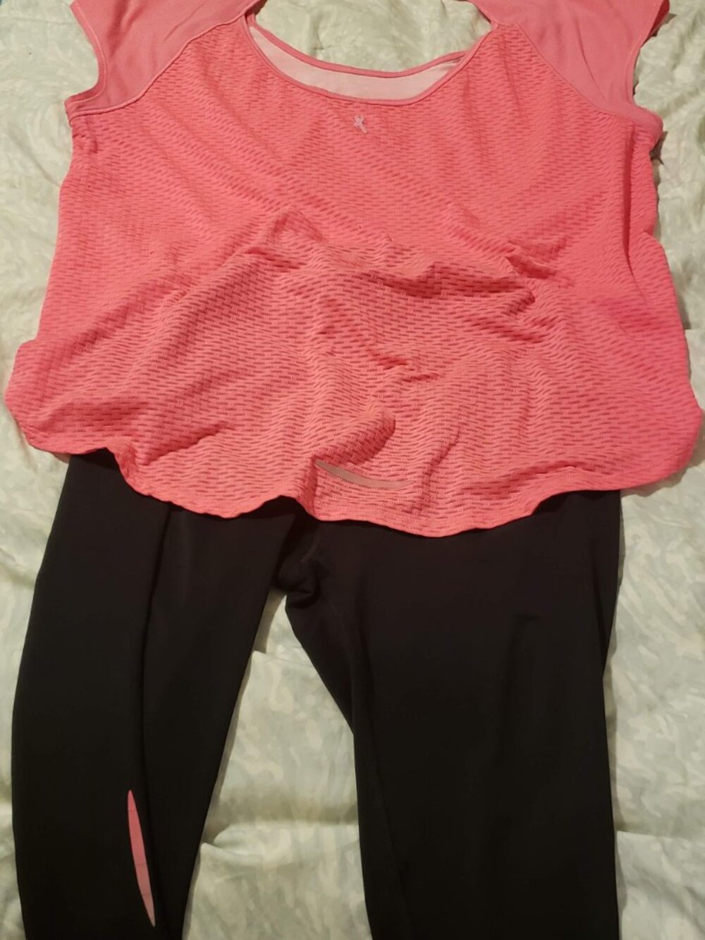 Three Pieces ..Puma Bra & Hurley knee length leggings Tank Top S Large
